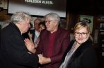 Laren 7 februari 2022
Boekpresentatie van Willibrord Frequin in het bonte paard. Rene v d Gijp reikte het eerste exemplaar uit . Fons de Poel is de schrijver. Willibrord en Barry Stevens