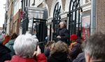 Amsterdam 19 januari 2022
Cabaretiers Bert Visscher en Jochem Myer tijdens de landelijke protestactie Kapsalon Theater in de Kleine Komedie. De cultuursector komt in actie tegen de coronamaatregelen. Tientallen theaters in heel Nederland  zijn omgebouwd tot een kapsalon.