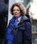 Amsterdam 19 januari 2022
Cabaretiers Bert Visscher en Jochem Myer tijdens de landelijke protestactie Kapsalon Theater in de Kleine Komedie. De cultuursector komt in actie tegen de coronamaatregelen. Tientallen theaters in heel Nederland  zijn omgebouwd tot een kapsalon. Brigitte Kaandorp