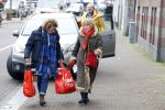 Amsterdam 19 januari 2022
Cabaretiers Bert Visscher en Jochem Myer tijdens de landelijke protestactie Kapsalon Theater in de Kleine Komedie. De cultuursector komt in actie tegen de coronamaatregelen. Tientallen theaters in heel Nederland  zijn omgebouwd tot een kapsalon. Brigitte Kaandorp en Jenny Arean