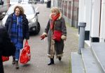 Amsterdam 19 januari 2022
Cabaretiers Bert Visscher en Jochem Myer tijdens de landelijke protestactie Kapsalon Theater in de Kleine Komedie. De cultuursector komt in actie tegen de coronamaatregelen. Tientallen theaters in heel Nederland  zijn omgebouwd tot een kapsalon. Brigitte Kaandorp en Jenny Arean