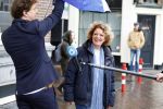 Amsterdam 19 januari 2022
Cabaretiers Bert Visscher en Jochem Myer tijdens de landelijke protestactie Kapsalon Theater in de Kleine Komedie. De cultuursector komt in actie tegen de coronamaatregelen. Tientallen theaters in heel Nederland  zijn omgebouwd tot een kapsalon. Brigitte Kaandorp