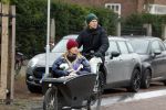 Amsterdam 3 februari 2022
Christian Poulsen met zijn vrouw Julie-Marie BjÃ¸rnshÃ¸j in bakfiets in Amsterdam zuid.