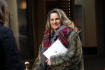 Amsterdam 2 februari 2022
Claudia Schoemacher met haar hond op de pc hooftstraat