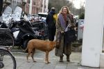 Amsterdam 2 februari 2022
Claudia Schoemacher met haar hond op de pc hooftstraat