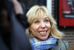 Amsterdam 19 januari 2022
Cabaretiers Bert Visscher en Jochem Myer tijdens de landelijke protestactie Kapsalon Theater in de Kleine Komedie. De cultuursector komt in actie tegen de coronamaatregelen. Tientallen theaters in heel Nederland  zijn omgebouwd tot een kapsalon. Claudia de Breij