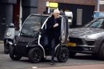Amsterdam 15 januari 2022
Cor Boonstra op straat in Amsterdam zuid.