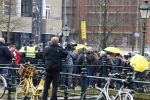 Den haag 10 januari 2022
Balkonscene nieuwe kabinet op paleis Noordeinde.
Koning Willem Alexander Mark Rutte Wopke Hoekstra Hugo de Jonge Kasja ollongren Liesje Schreinemacher Franc Weerwind Dilan Yesilgoz Hanke Bruins Robbert Dijkgraaf Dennis Wiersma Mark Harbers Micky Adriaansens Rob Jetten Henk Staghouwer Christianne v d Wal Karien v Gennip Carola Schouten Ernst Kuipers en Conny Helder . Demonstranten tegen coronabeleid en tegen kabinet