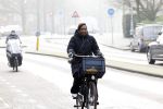 Amsterdam 12 januari 2022
Edsilia Rombley  op de fiets in Amsterdam zuid.