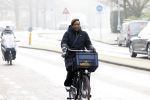 Amsterdam 12 januari 2022
Edsilia Rombley  op de fiets in Amsterdam zuid.