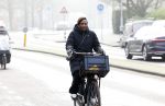 Amsterdam 12 januari 2022
Edsilia Rombley  op de fiets in Amsterdam zuid.
