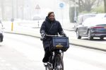 Amsterdam 12 januari 2022
Edsilia Rombley  op de fiets in Amsterdam zuid.