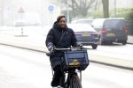 Amsterdam 12 januari 2022
Edsilia Rombley  op de fiets in Amsterdam zuid.
