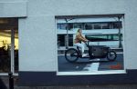 Abcoude 26 januari 2022
Reclame Ellen Hoog in bakfiets bij fietsenwinkel in Abcoude