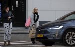 Amsterdam 12 februari 2022
Eva Jinek doet boodschappen in Amsterdam zuid.