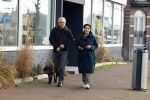 Amsterdam 30 januari 2022
Burgemeester Femke Halsema en haar man Robert Oey wandelend met hun hond in centrum van Amsterdam.