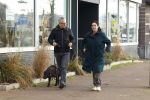 Amsterdam 30 januari 2022
Burgemeester Femke Halsema en haar man Robert Oey wandelend met hun hond in centrum van Amsterdam.