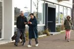 Amsterdam 30 januari 2022
Burgemeester Femke Halsema en haar man Robert Oey wandelend met hun hond in centrum van Amsterdam.