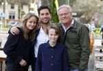 Laren 7 februari 2022
Fons de Poel en zijn kinderen  bij boekpresentatie van Willibrord Frequin in het bonte paard. Fons heeft het boek geschreven.