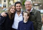 Laren 7 februari 2022
Fons de Poel en zijn kinderen  bij boekpresentatie van Willibrord Frequin in het bonte paard. Fons heeft het boek geschreven.
