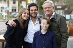 Laren 7 februari 2022
Fons de Poel en zijn kinderen  bij boekpresentatie van Willibrord Frequin in het bonte paard. Fons heeft het boek geschreven.