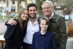 Laren 7 februari 2022
Fons de Poel en zijn kinderen  bij boekpresentatie van Willibrord Frequin in het bonte paard. Fons heeft het boek geschreven.