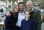 Laren 7 februari 2022
Fons de Poel en zijn kinderen  bij boekpresentatie van Willibrord Frequin in het bonte paard. Fons heeft het boek geschreven.