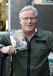 Laren 7 februari 2022
Fons de Poel en zijn kinderen  bij boekpresentatie van Willibrord Frequin in het bonte paard. Fons heeft het boek geschreven.