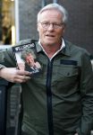 Laren 7 februari 2022
Fons de Poel en zijn kinderen  bij boekpresentatie van Willibrord Frequin in het bonte paard. Fons heeft het boek geschreven.