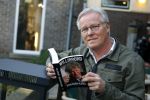 Laren 7 februari 2022
Fons de Poel en zijn kinderen  bij boekpresentatie van Willibrord Frequin in het bonte paard. Fons heeft het boek geschreven.