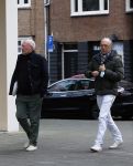 Amsterdam 17 januari 2022
Frans Mulder met zijn partner winkelend in Amsterdam zuid.