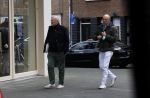 Amsterdam 17 januari 2022
Frans Mulder met zijn partner winkelend in Amsterdam zuid.