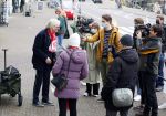 Amsterdam 19 januari 2022
Cabaretiers Bert Visscher en Jochem Myer tijdens de landelijke protestactie Kapsalon Theater in de Kleine Komedie. De cultuursector komt in actie tegen de coronamaatregelen. Tientallen theaters in heel Nederland  zijn omgebouwd tot een kapsalon. Freek de Jonge kwam met zijn vrouw