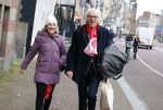 Amsterdam 19 januari 2022
Cabaretiers Bert Visscher en Jochem Myer tijdens de landelijke protestactie Kapsalon Theater in de Kleine Komedie. De cultuursector komt in actie tegen de coronamaatregelen. Tientallen theaters in heel Nederland  zijn omgebouwd tot een kapsalon. Freek de Jonge kwam met zijn vrouw