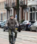 Amsterdam 17 januari 2022
Gijs Scholten v Aschat op de fiets in Amsterdam zuid