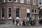 Amsterdam 15 januari 2022
Gordon heeft zijn restaurant Blushing en the burger Room geopend ondanks het verbod vanwege corona.