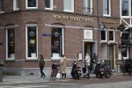 Amsterdam 15 januari 2022
Gordon heeft zijn restaurant Blushing en the burger Room geopend ondanks het verbod vanwege corona.