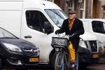 Amsterdam 12 januari 2022
Hans Dagelet op de fiets in Amsterdam zuid.