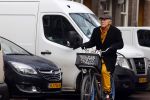 Amsterdam 12 januari 2022
Hans Dagelet op de fiets in Amsterdam zuid.