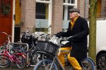 Amsterdam 12 januari 2022
Hans Dagelet op de fiets in Amsterdam zuid.