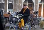 Amsterdam 12 januari 2022
Hans Dagelet op de fiets in Amsterdam zuid.