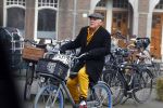 Amsterdam 12 januari 2022
Hans Dagelet op de fiets in Amsterdam zuid.