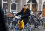 Amsterdam 12 januari 2022
Hans Dagelet op de fiets in Amsterdam zuid.
