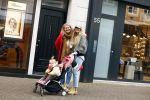 Amsterdam 28 januari 2022
Iris Zeilstra met haar moedr en dochter iop de pc hooftstraat.