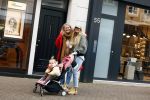 Amsterdam 28 januari 2022
Iris Zeilstra met haar moedr en dochter iop de pc hooftstraat.