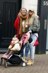 Amsterdam 28 januari 2022
Iris Zeilstra met haar moedr en dochter iop de pc hooftstraat.
