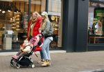 Amsterdam 28 januari 2022
Iris Zeilstra met haar moedr en dochter iop de pc hooftstraat.
