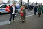 Amsterdam 19 januari 2022
Cabaretiers Bert Visscher en Jochem Myer tijdens de landelijke protestactie Kapsalon Theater in de Kleine Komedie. De cultuursector komt in actie tegen de coronamaatregelen. Tientallen theaters in heel Nederland  zijn omgebouwd tot een kapsalon. Jenny Arean
