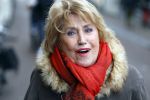 Amsterdam 19 januari 2022
Cabaretiers Bert Visscher en Jochem Myer tijdens de landelijke protestactie Kapsalon Theater in de Kleine Komedie. De cultuursector komt in actie tegen de coronamaatregelen. Tientallen theaters in heel Nederland  zijn omgebouwd tot een kapsalon. Jenny Arean
