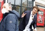 Amsterdam 19 januari 2022
Cabaretiers Bert Visscher en Jochem Myer tijdens de landelijke protestactie Kapsalon Theater in de Kleine Komedie. De cultuursector komt in actie tegen de coronamaatregelen. Tientallen theaters in heel Nederland  zijn omgebouwd tot een kapsalon.